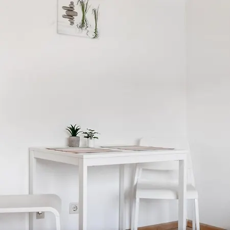 Work & House With Garden In Апартаменты *